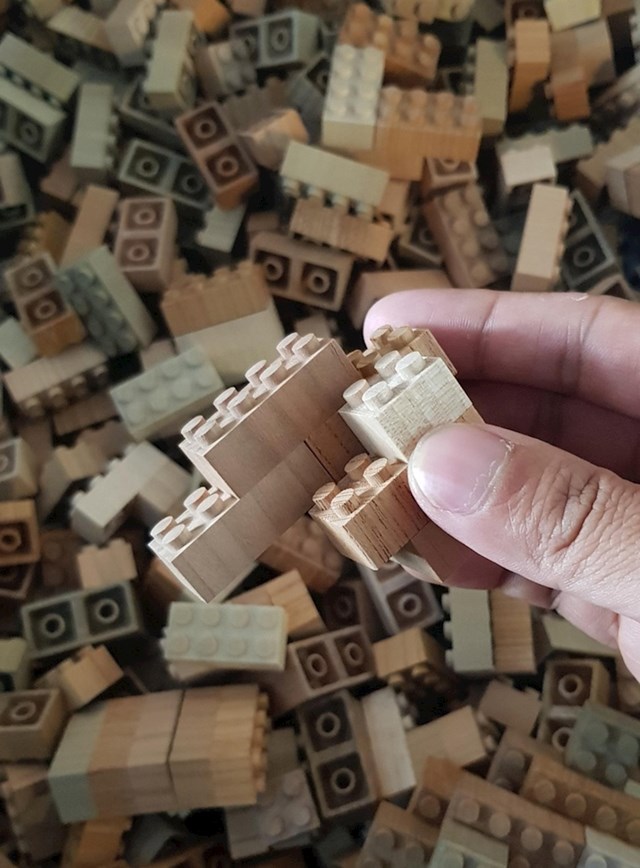 17. Drvene lego kocke.