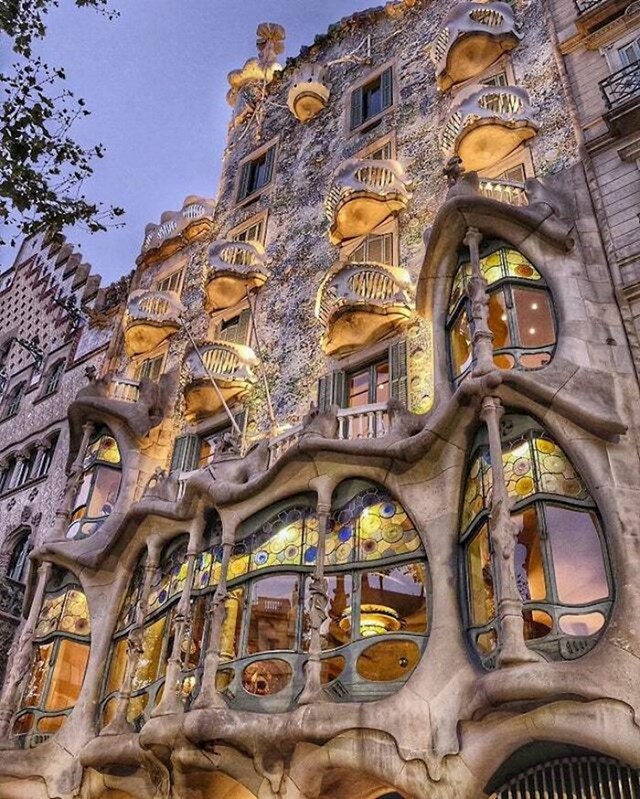 15. Kuća Batlló u Barceloni