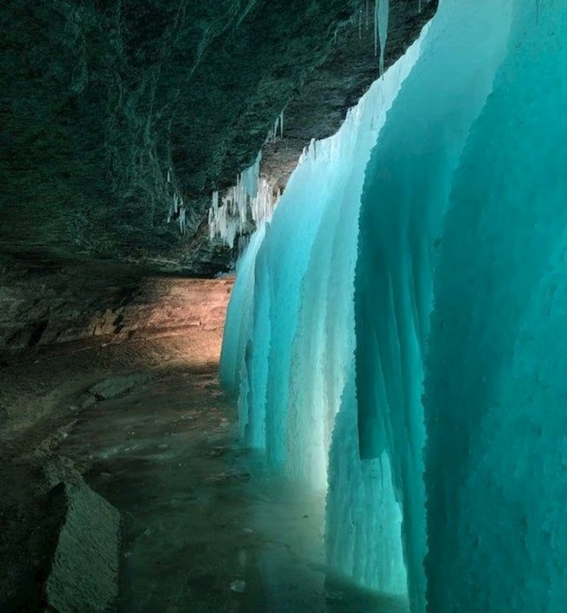 3. "Trebalo mi je nekoliko trenutaka da shvatim da ovo nije slika, nego fotografija."