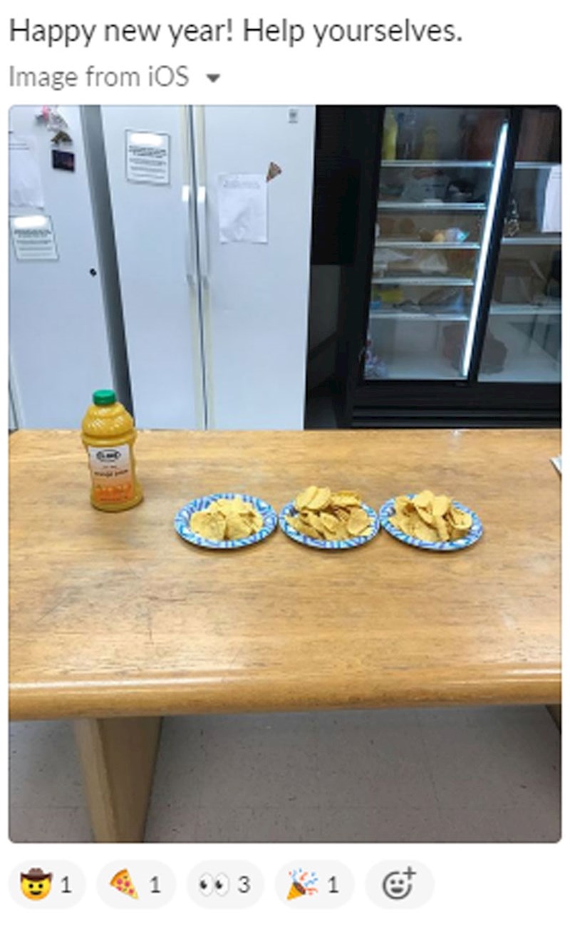 18. Uprava nas je odlučila počastiti za Novu Godinu. Nas 300 zaposlenika...s ovim...😑