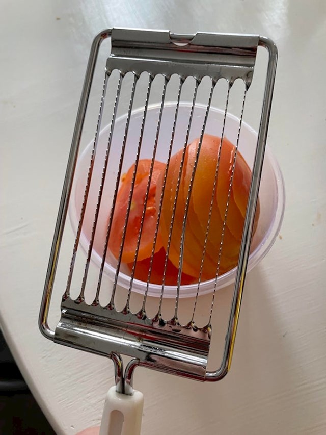9. Rezač rajčica