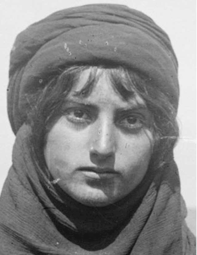 18. Žena iz beduinskog plemena izgleda kao Elijah Wood
