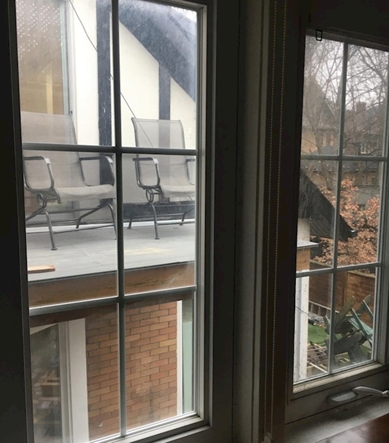 18. "Naši susjedi napravili su terasu točno preko puta naše spavaće sobe..."