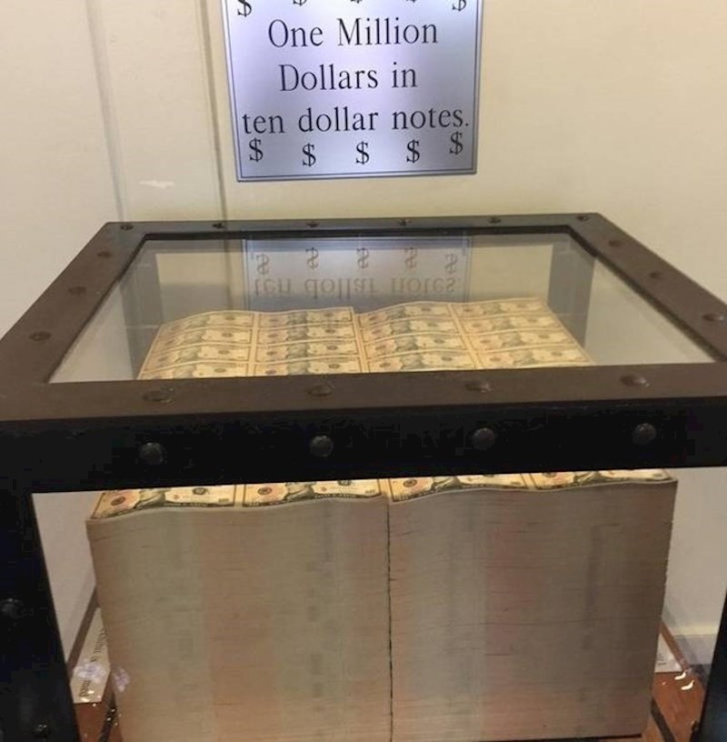 1. Milijun dolara u novčanicama od 10 dolara