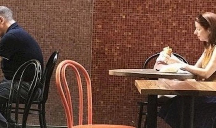 Zanimljiva slučajnost spojila je ovo dvoje stranaca i naizgled posjela za isti stol u restoranu