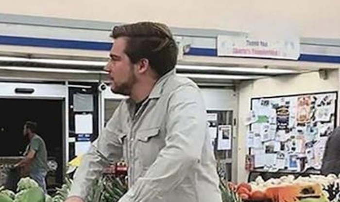 Lik je u dućanu obavio prečudan šoping i ostavio ostale kupce bez teksta