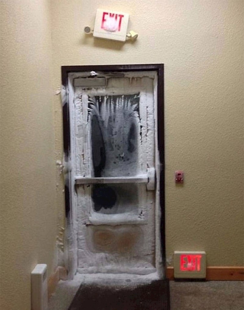 3. Prilično je hladno vani