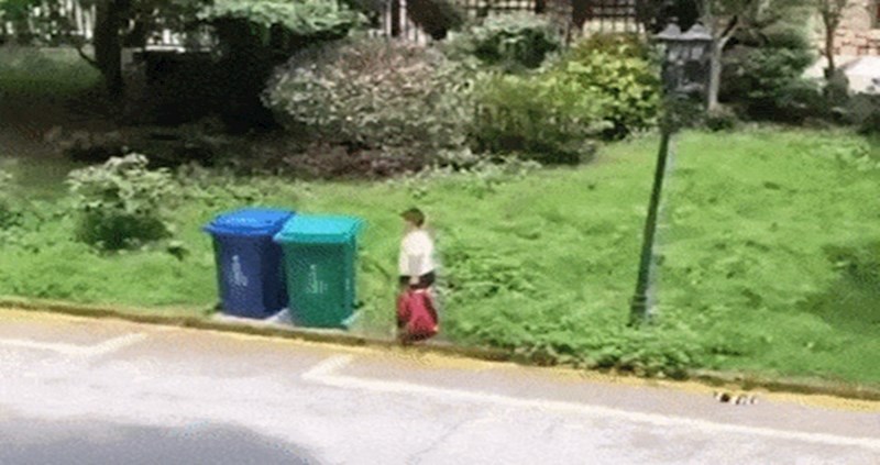 Ovo znači biti samouvjeren, potez ovog klinca prilikom bacanja smeća je genijalan