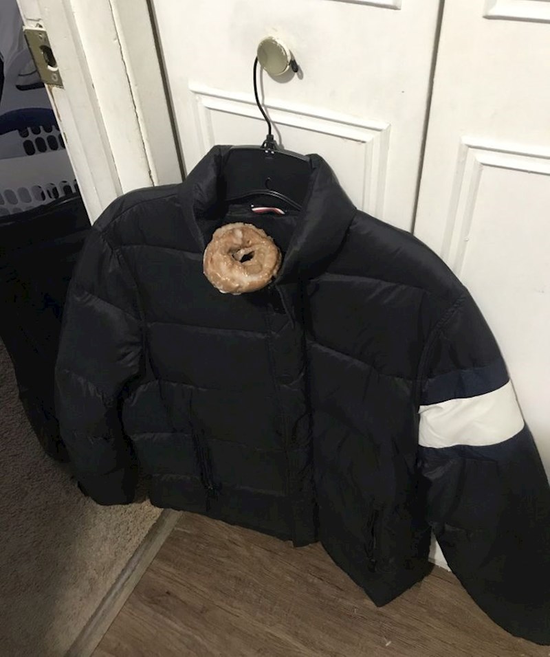 "Jakna je spriječila krafnu od pada".