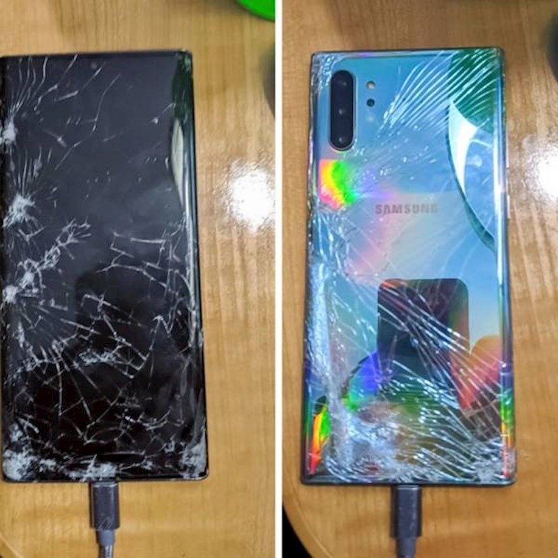 12. Ostavio je mobitel na krovu auta