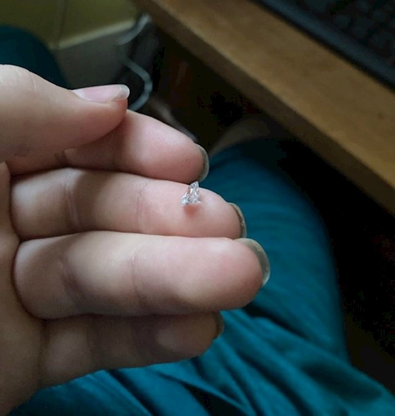 Pronašla je pravi dijamant dok je ronila.