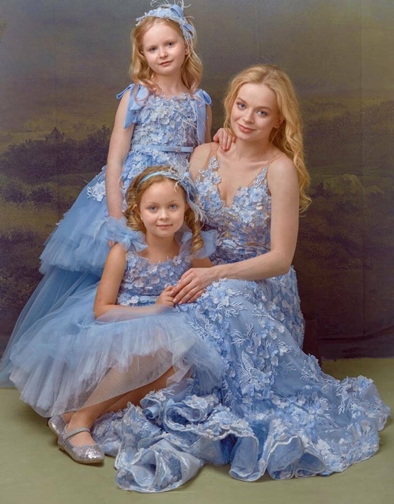 14. Sašila sam haljine za ovu prekrasnu mamu i njezine divne kćeri