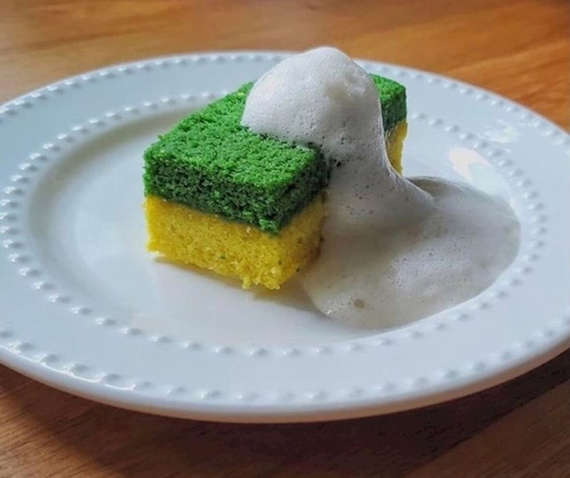 22. Domaći spužvasti kolač od limuna