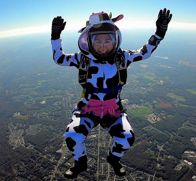 "Oduvijek sam htjela naučiti kako skakati padobranom."