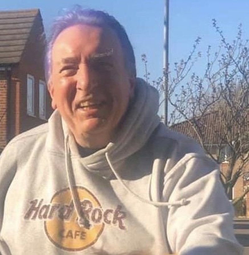 "Moj djed je ofarbao kosu u ljubičasto kako bi uveselio sve oko sebe."