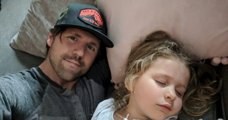 "Zaspala je i odlučio sam ne buditi ju i ostati s njom."