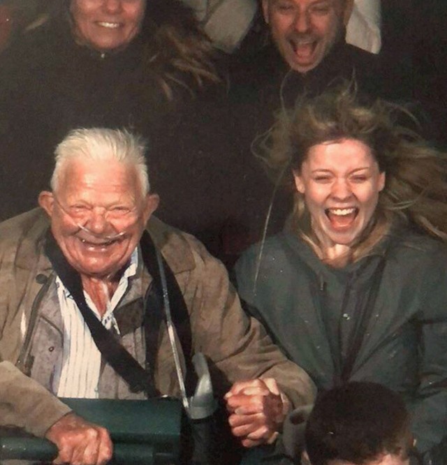 9. Moj 75-godišnji djed obožava vožnje na vlakićima smrti.😂🥰