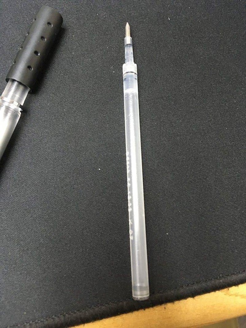 28. Netko je uspio potrošiti baš svu tintu u kemijskoj olovci.