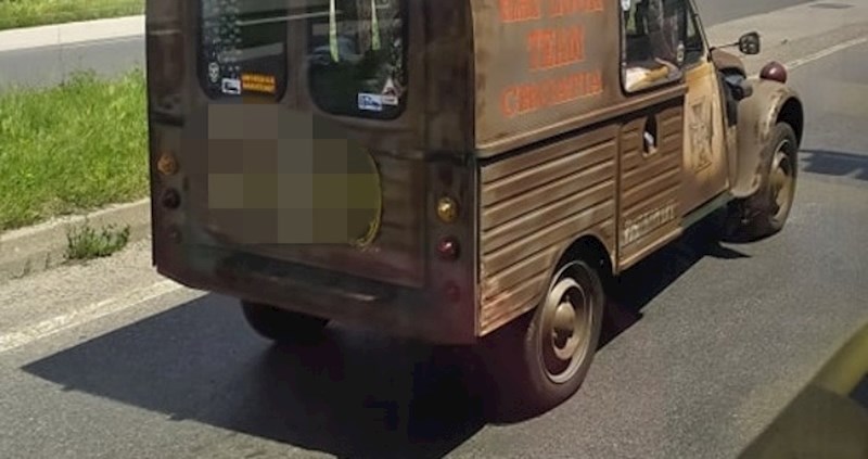 Vozilo iz Krapine oduševilo je ekipu na Fejsu izgledom, ali i smiješnom porukom za druge vozače