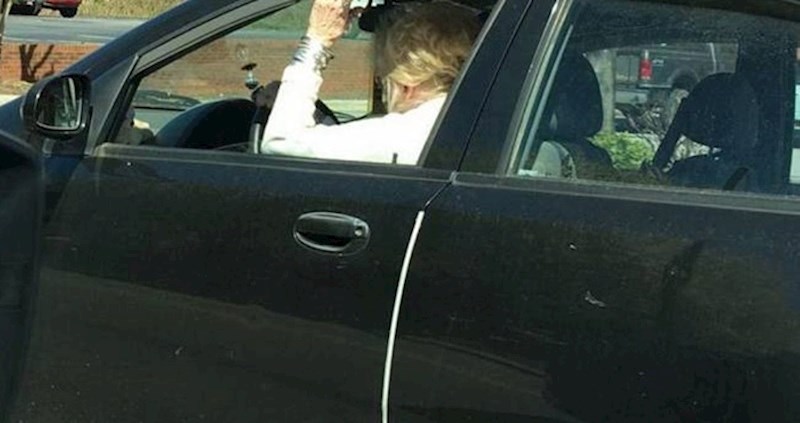 Bizaran detalj na ruci ove vozačice zapanjio je sve u prometu