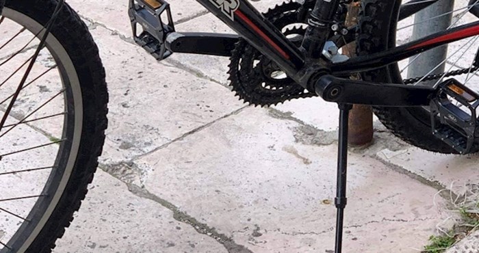 Ekipa na Fejsu umire od smijeha na fotku bicikla koji je "ostao bez goriva"