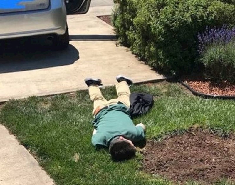 6. Imao je težak dan. Bio je kod zubara...