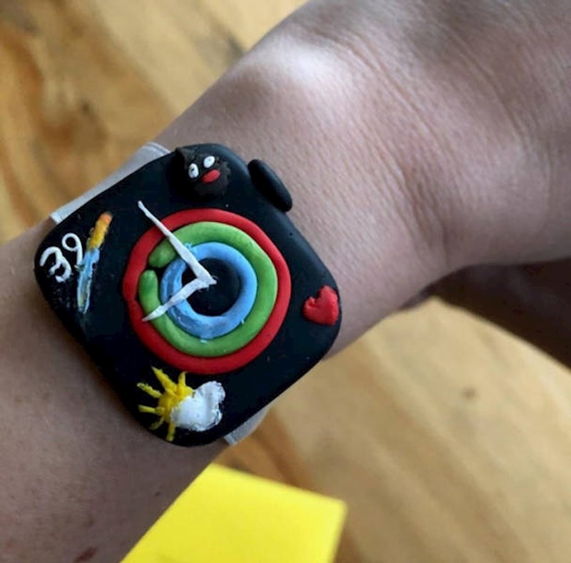 9. Rekli su mu da će dobiti Apple sat za rođenda. Ovo je čak i malo zločesto.😆