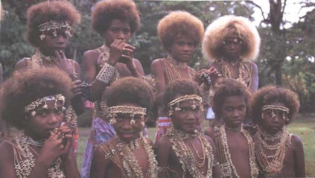 10 posto populacije Melanežana je plavokoso.