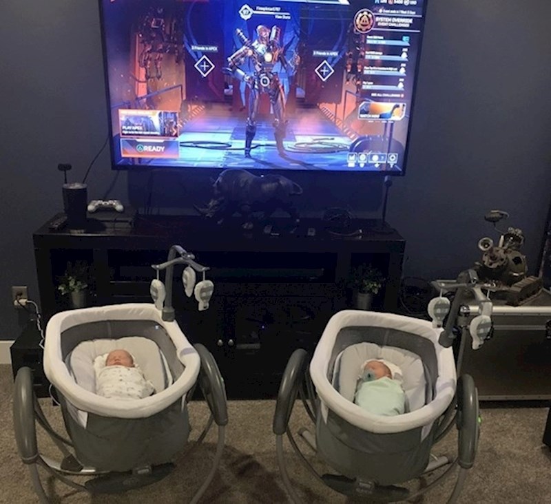 3. Kako se tata druži s novorođenom djecom