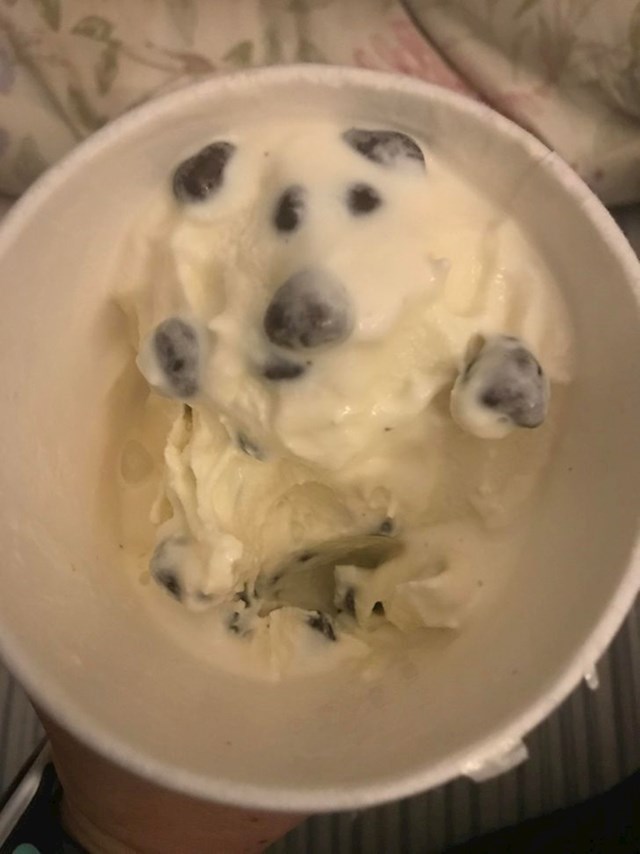 1. "Sadržaj moje šalice izgleda kao polarni medo koji se topi."