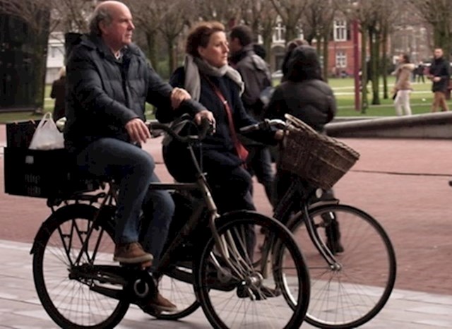 4. Hodanje po biciklističkoj stazi u Nizozemskoj.