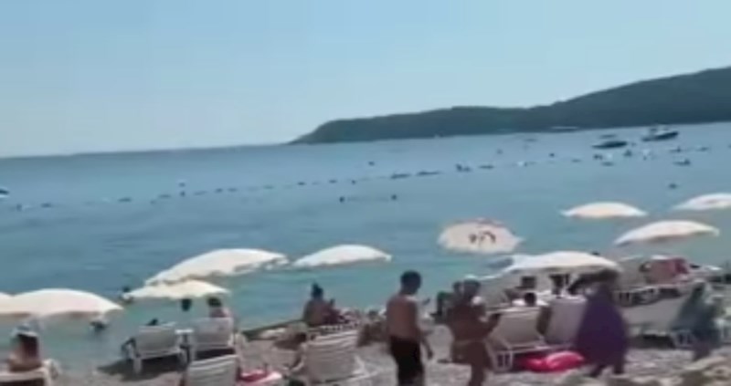 Društvenim mrežama kružni bizarna snimka iz Crne Gore, morate vidjeti što ovaj tip radi na plaži