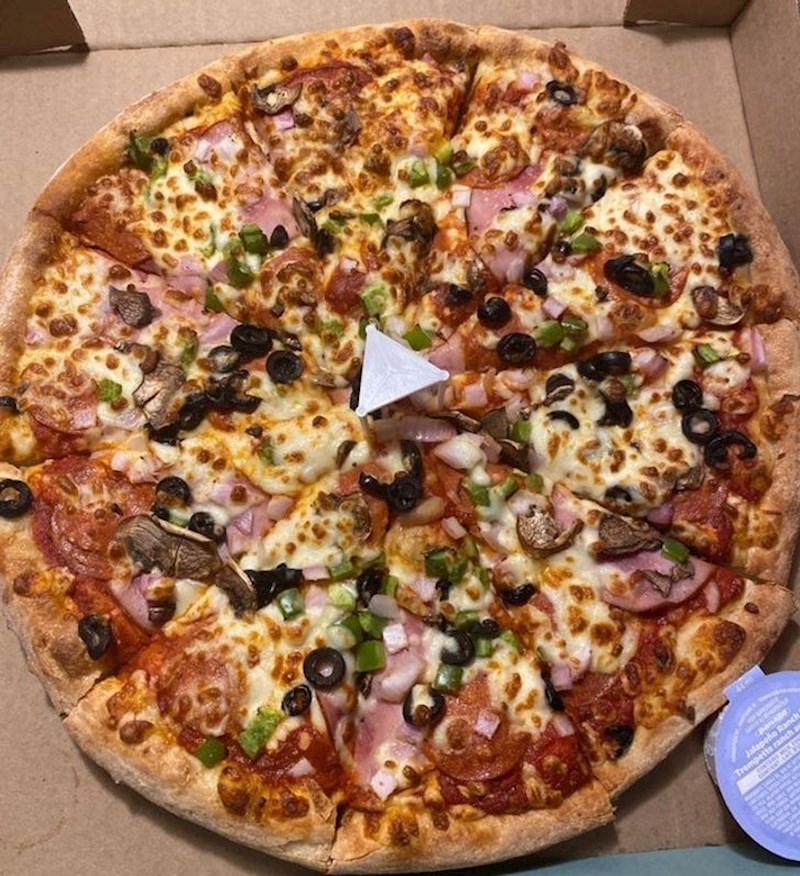 7. "Prijatelj mi je poslao svoju pizzu. Proveo sam dobrih 20 minuta pokušavajući pokrenuti video..."😑