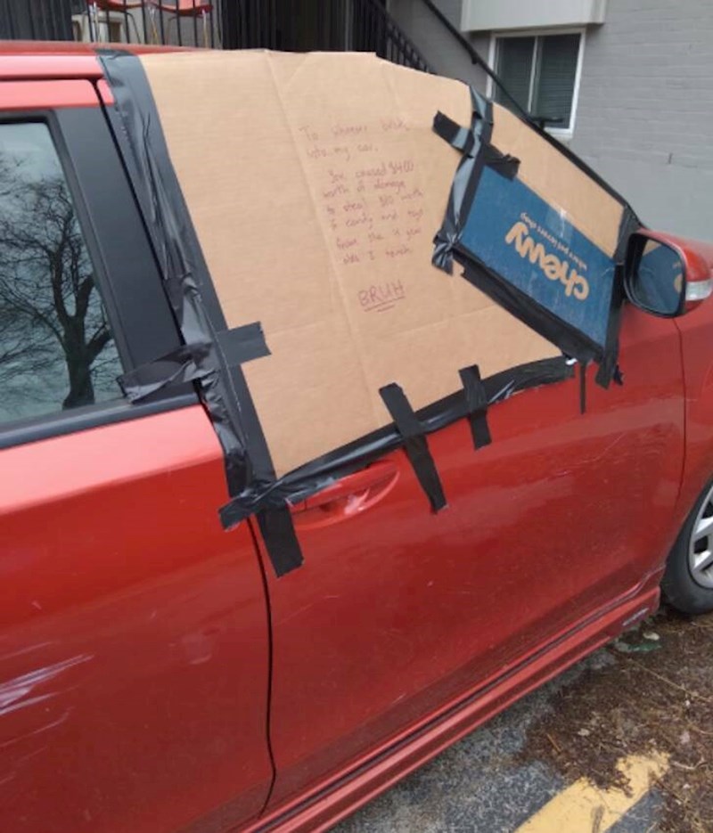 9. Netko mu je provalio u auto kako bi ukrao slatkiše koje je kupio za svojeg 4-godišnjeg sina