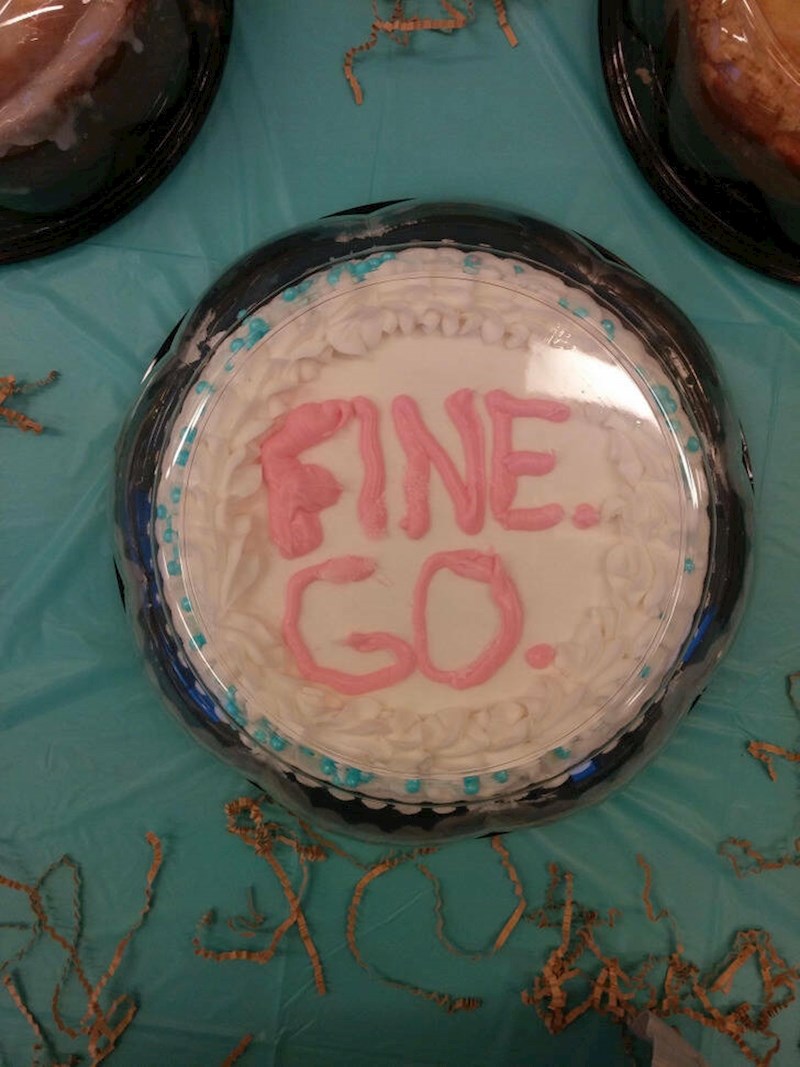 2. "Torta koju su mi kolege napravile kad sam odlazio u penziju..."