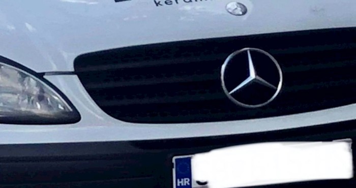Keramičar je oduševio ljude na društvenim mrežama imenom svoga obrta, ovo je urnebesno