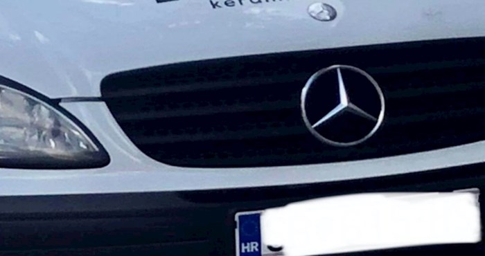 Keramičar je oduševio ljude na društvenim mrežama imenom svoga obrta, ovo je urnebesno