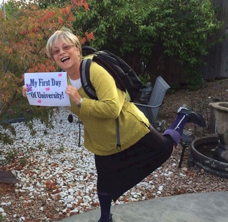 "Moja mama krenula je na faks sa 62. godine."