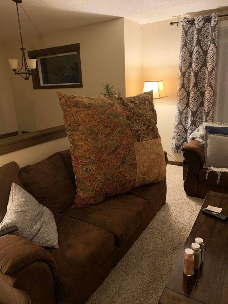 "Jastuk koji mi je napravila mama poprilično se ističe."