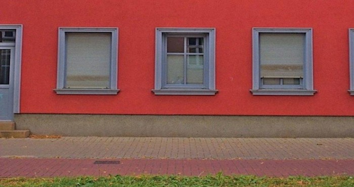 Prozor na ovoj kući svojim položajem naljutit će svakog perfekcionista