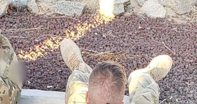 Vojnik je svoju glavu položio na za to potpuno neprimjeren predmet, ovo je ludo