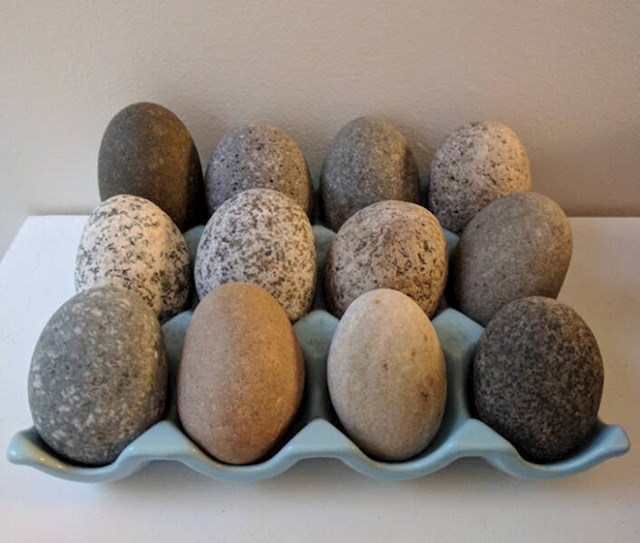 9. Ova osoba skuplja kamenje koje izgleda poput jaja