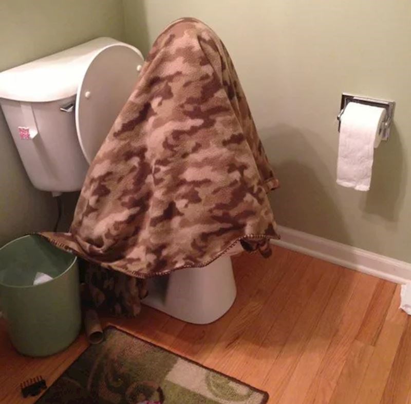 16. Ovako kaka kad mu je hladno.