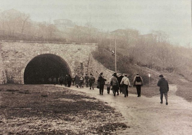 4. Sljemenski tunel i planinari, 1950-te godine.