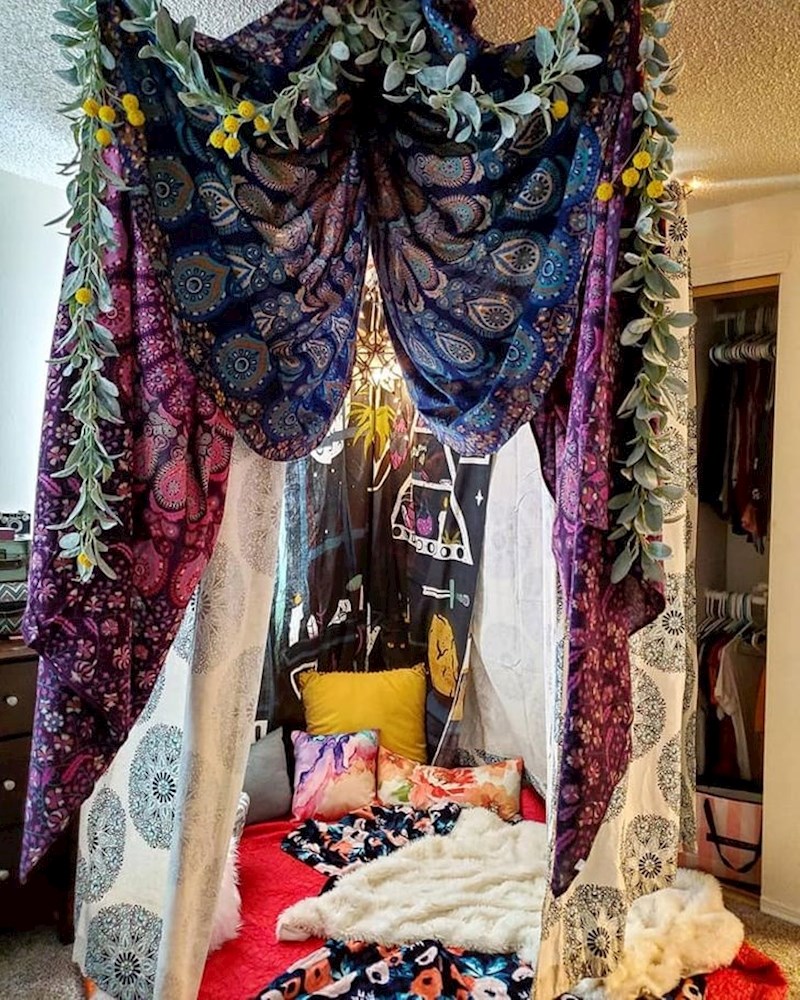 13. Home made baldekin