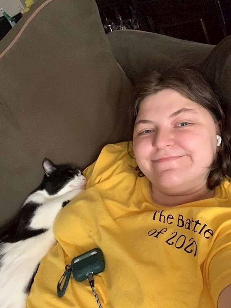 14. Rođena sam u Ukrajini i mojim roditeljima tamošnji liječnici rekli su da neću doživjeti godinu dana zbog srčane mane s kojom sam rođena. Oni to nisu prihvatili, odveli su me u Izrael na operaciju. Danas sam napunila 27 godina!