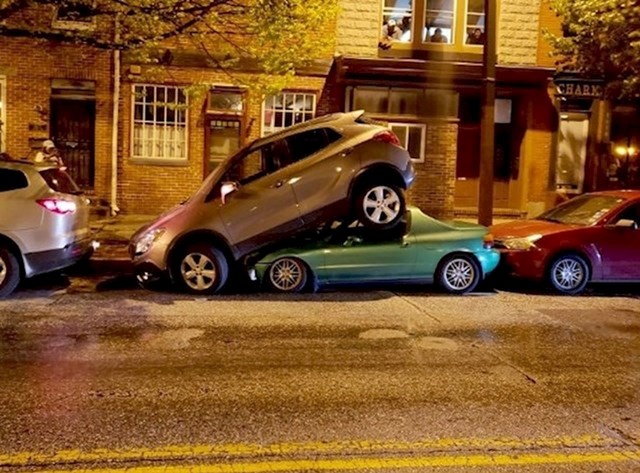 7. Borba oko parkinga.