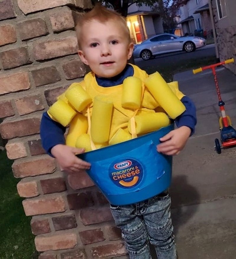 15. Za maškare je htio biti zdjela makarona sa sirom🤣