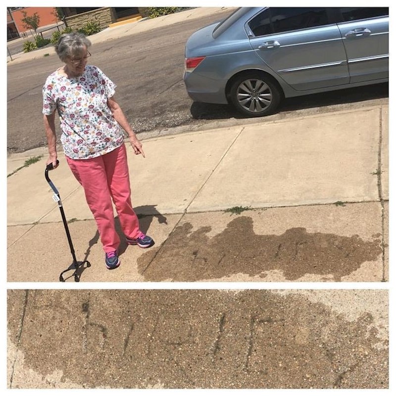 12. Ova žena ugravirala je svoje ime u svježi asfalt davne 1945. I dalje je tu!😄