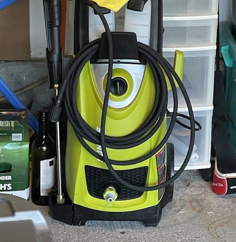 3. Ovaj čistač izgleda kao Mike Wazowski iz "Čudovišta iz ormara".